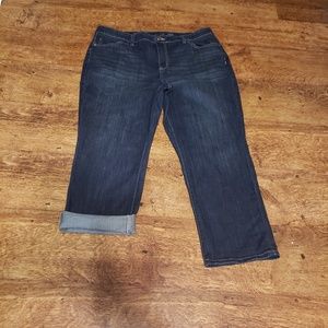 Simply Vera Denim Plus Size Mid Rise Capri